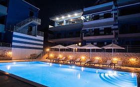 Endless Blue Luxury Apartment